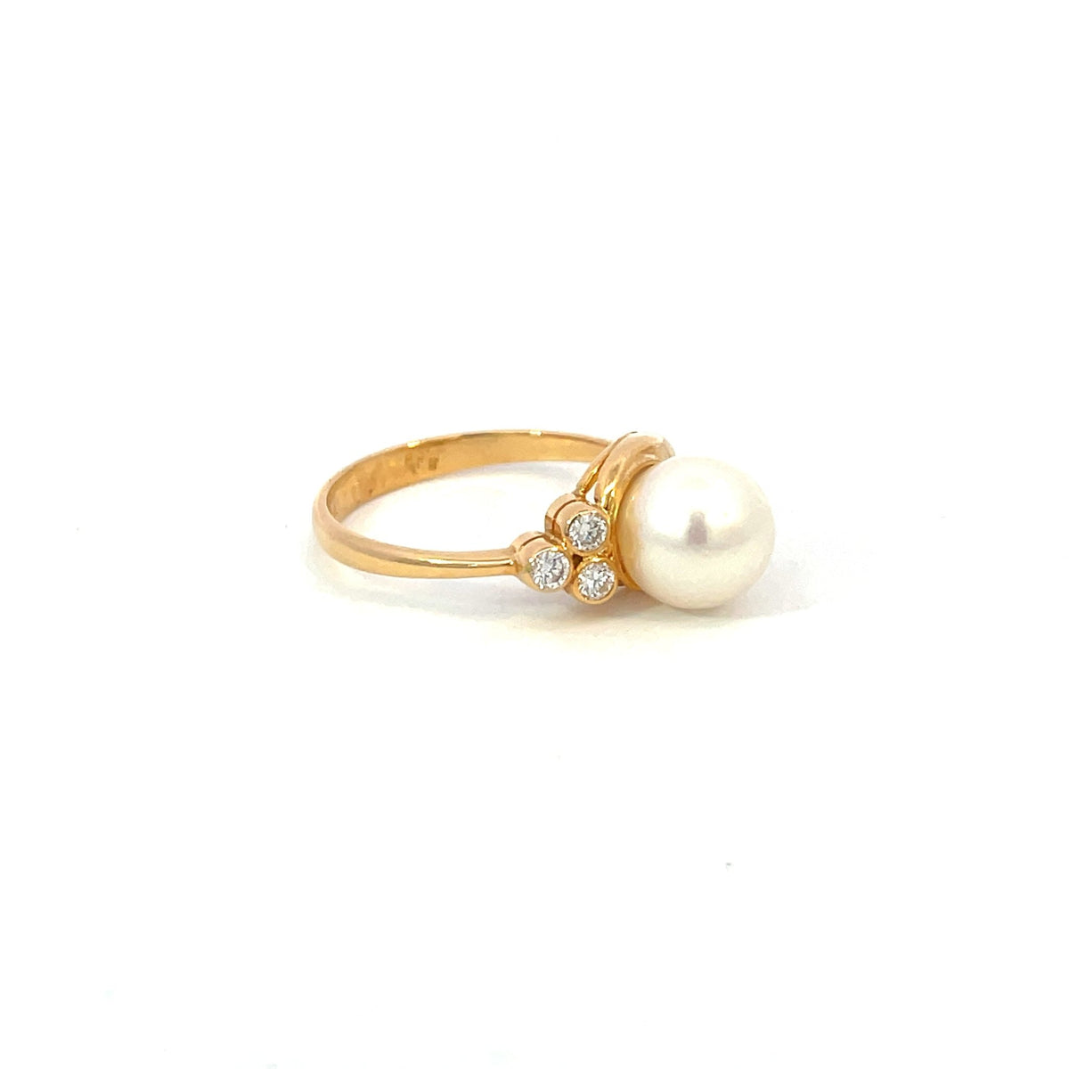 Diamond and Pearl Ring - Markbridge Jewellers