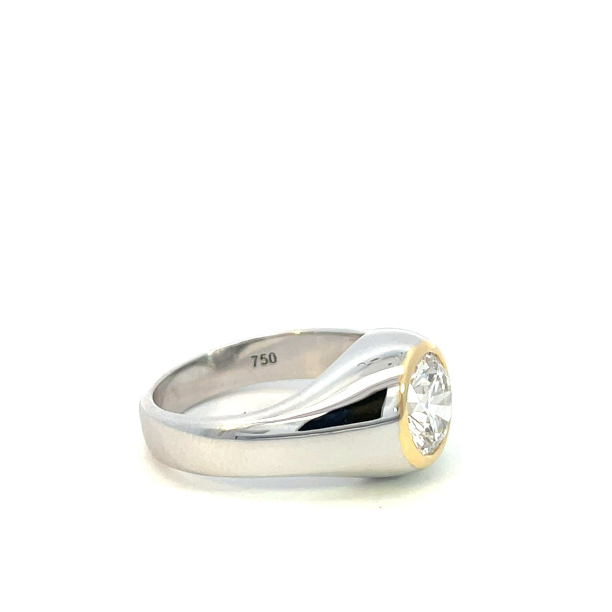 Round Brilliant Cut Diamond Signet Ring - Markbridge Jewellers